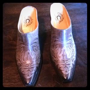 Charlie 1 Horse handcrafted Brazilian mule boots 6